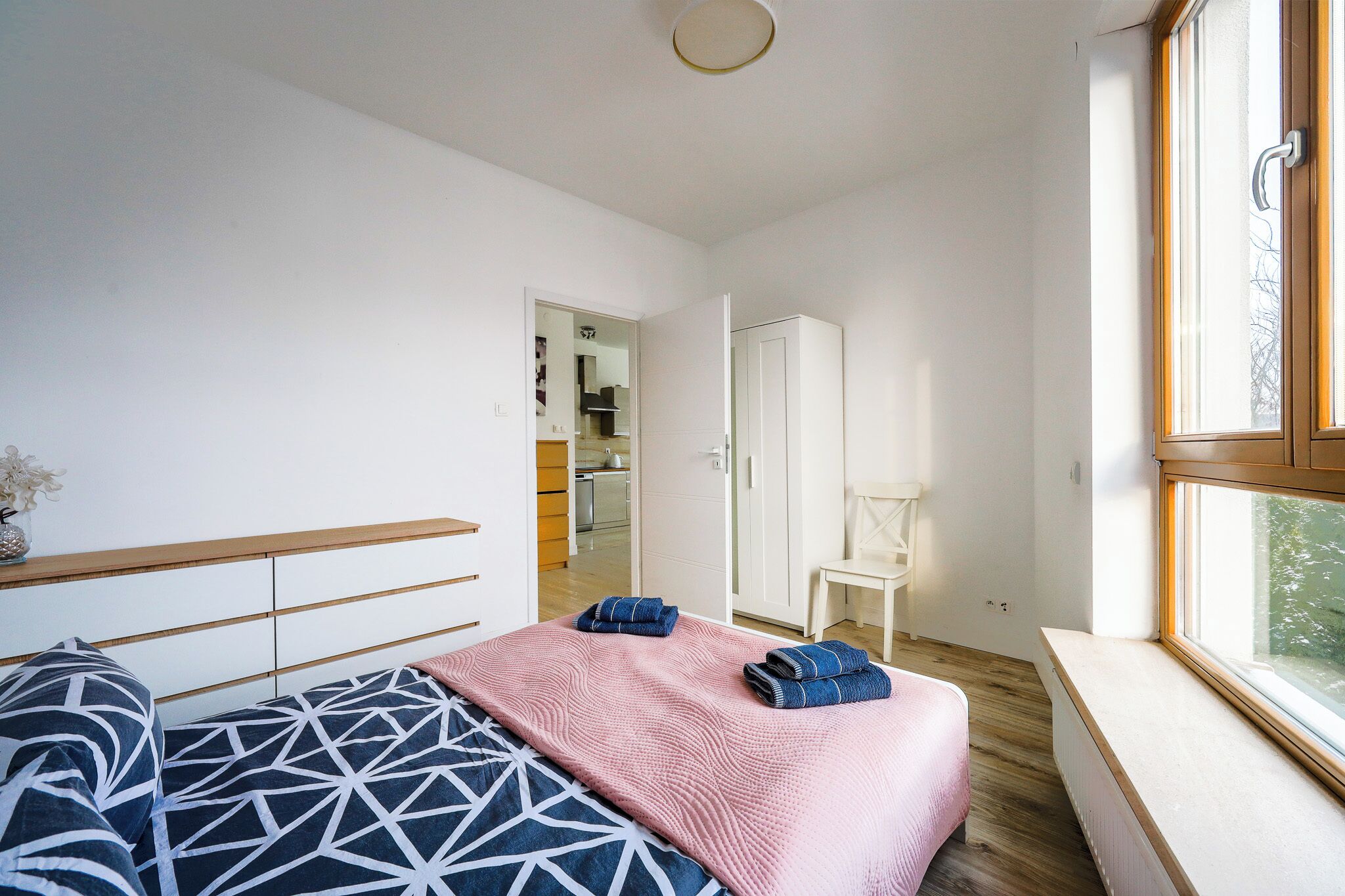 2 sovrum, strykjärn/strykbräda, gratis wi-fi och sängkläder