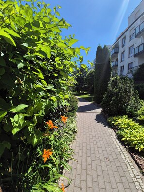 Property grounds - 2-bedroom apartment in the modern district of Warsaw with WiFi and TV. 
 (Warszawa)