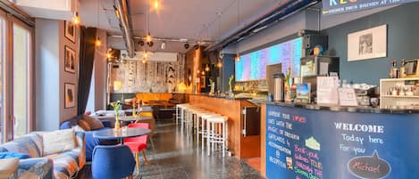 Bar (in der Unterkunft)