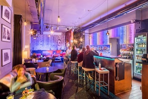 Bar (on property) - Doppelzimmer mit Bad (Dresden)