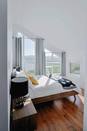 3 عدّة غرف نوم وواي فاي وملاءات أسرّة