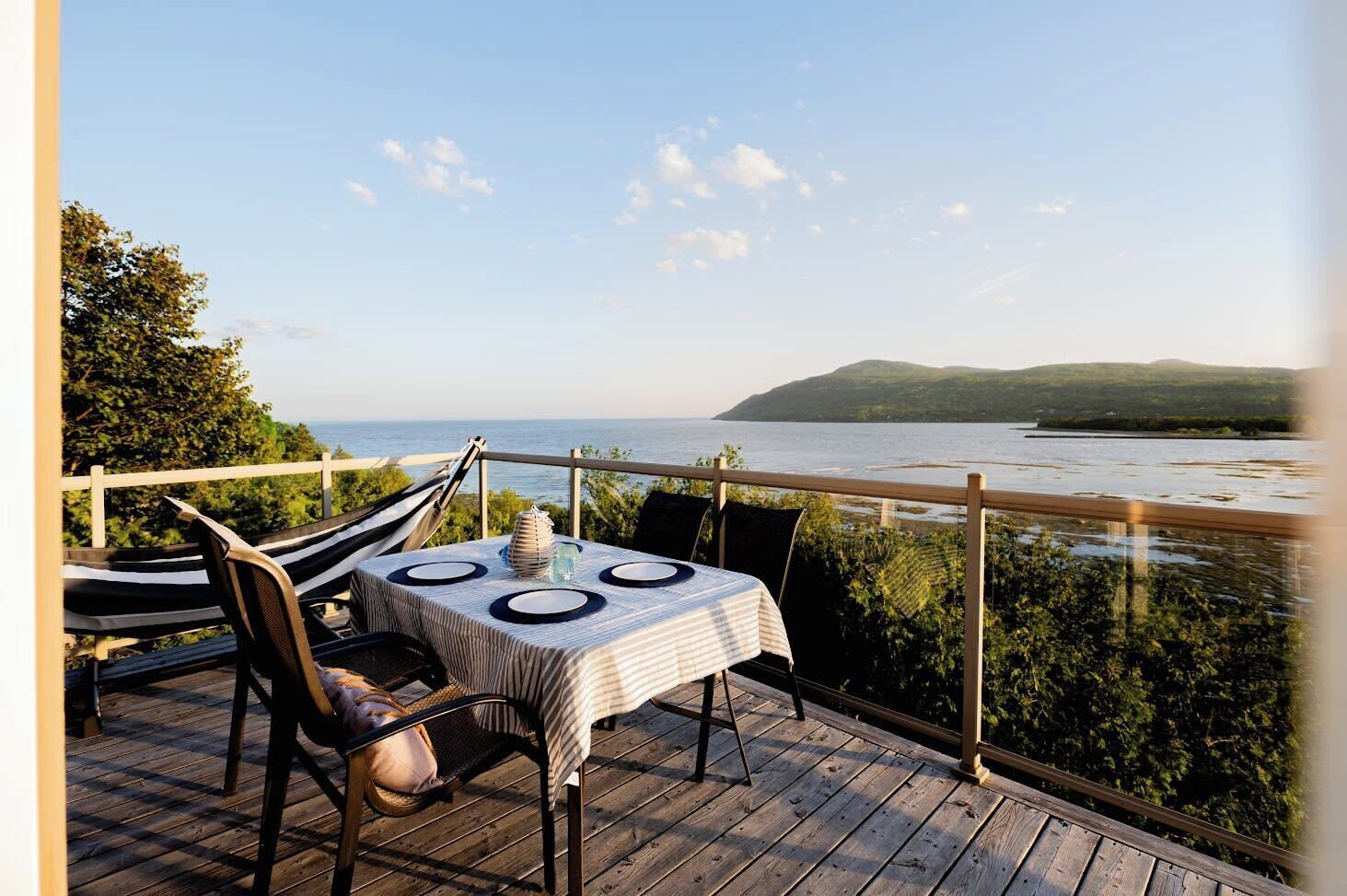 屋外ダイニングエリア