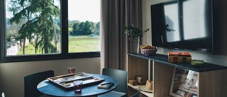 Apartamento família | 1 quarto, cortinas blackout, quartos à prova de som