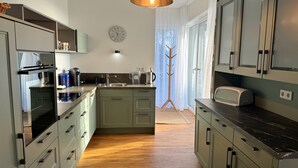 Uklassifisert bilde, 3 av 28, knapp