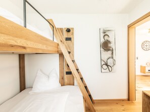1 bedroom, iron/ironing board, free WiFi, bed sheets - HUUS123, Apartment 5 (Au)