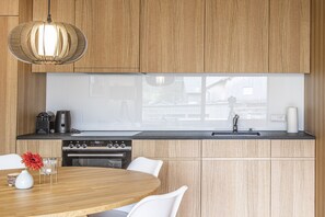 Fridge, oven, dishwasher, coffee/tea maker - HUUS123, Apartment 7 (Au)