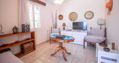 Dora's Tsilivi Beach House A