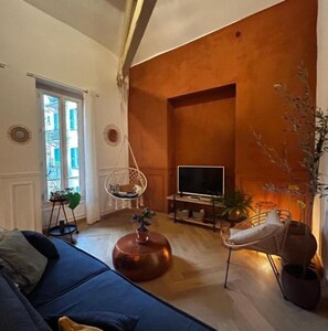 Living area - Appartement Supérieur (Nice)