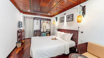 Deluxe Double Room | Minibar, in-room safe, desk, free WiFi