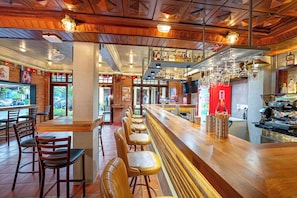 Bar (in der Unterkunft)