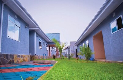 Briston Hotel - Serengeti