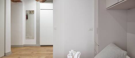 Free WiFi, bed sheets, wheelchair access