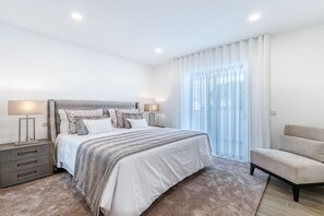 6 Schlafzimmer, Zimmersafe, Bügeleisen/Bügelbrett, kostenloses WLAN