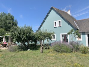 Exterior - Maison Pour 6-10 Personnes Avec Grand Jardin à 300m de la Plage (Larmor-Plage)