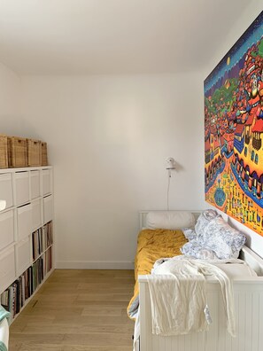 5 habitaciones, tabla de planchar con plancha y wifi gratis 
