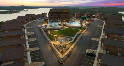 Lake View Penthouse with Game Room, Theater