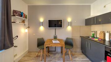 KylskÄp, mikrovÄgsugn, ugn och spishÀll