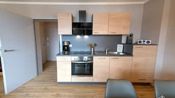 Kühlschrank, Ofen, Herdplatte, Geschirrspüler