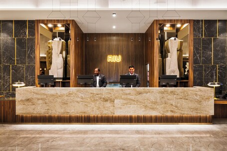 Hotel Riu Plaza Chicago - Image 45