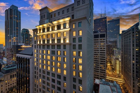 Hotel Riu Plaza Chicago - Image 17