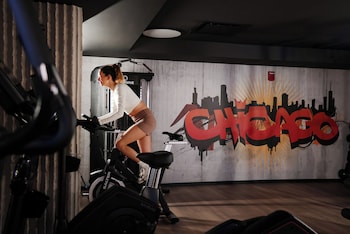 Gym at Hotel Riu Plaza Chicago
