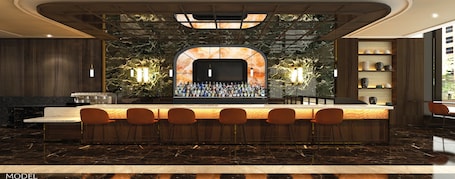 2 bars/lounges, rooftop bar. Hotel Riu Plaza Chicago