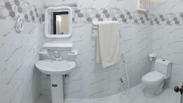 Ducha, artículos de tocador de diseñador, toallas, jabón