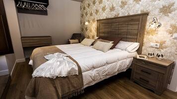 1 slaapkamer, een strijkplank/strijkijzer, wifi, beddengoed