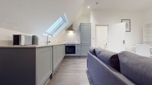 Smart TV - Fabulous Loft flat in London   (London)