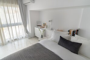 4 quartos, ferros/tábuas de passar roupa, Wi-Fi, roupa de cama