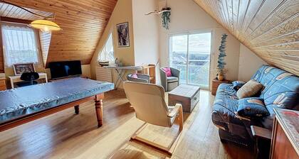 House near beach, 8 pers, 3 bdr, garden, Wi-Fi, AC