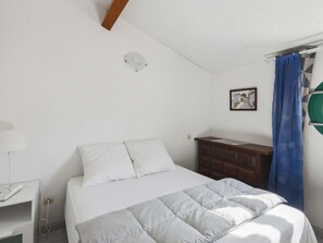 2 bedrooms