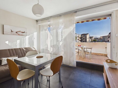 Charming 2-Room Apartment, Terrace & Parking, 4 Guests – Marseillan