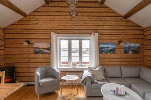 TV - Explorers Cabin Lofoten Edge (Moskenes)