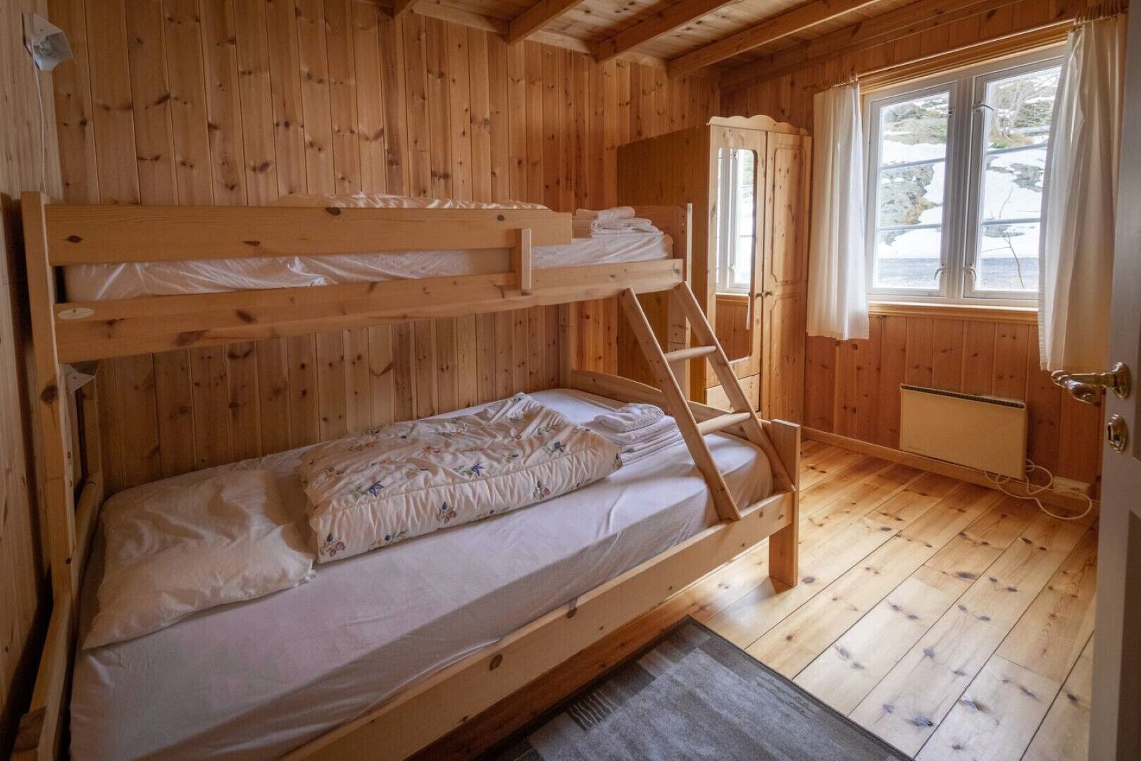 Wifi gratis y ropa de cama