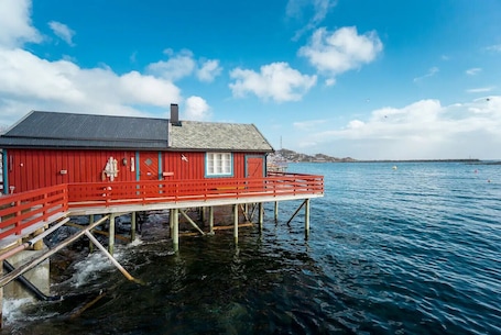 Exterior. Explorers Cabin Lofoten Edge