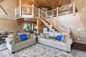 Smart-tv, een open haard, een dvd-speler en een filmbibliotheek