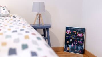 2 chambres, fer et planche à repasser, Wi-Fi gratuit, draps fournis