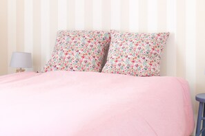 2 Schlafzimmer, Bügeleisen/Bügelbrett, kostenloses WLAN, Bettwäsche