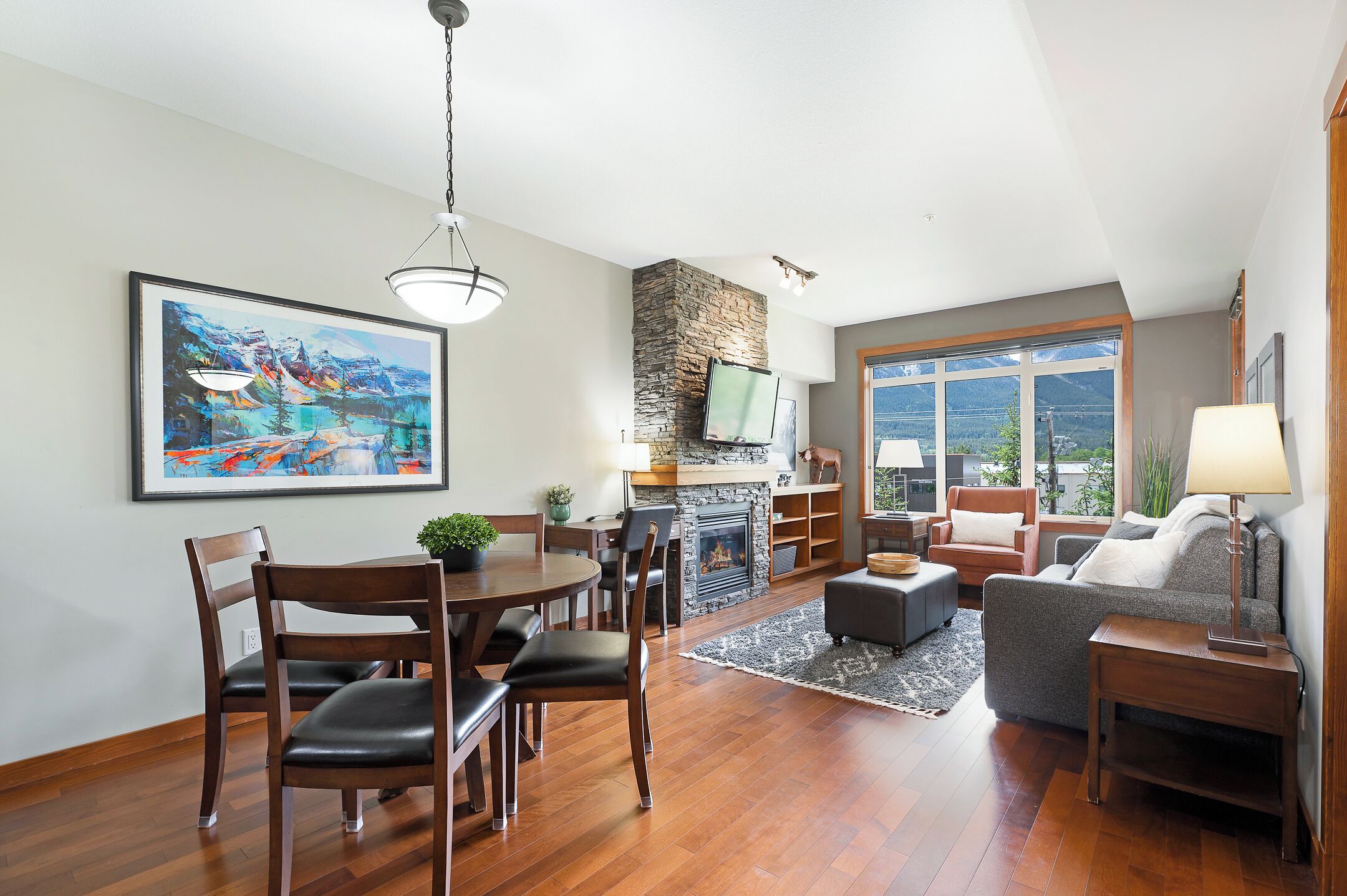 Smart TV, fireplace, video games