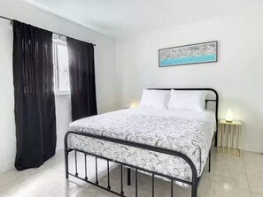 2 habitaciones, tabla de planchar con plancha, wifi y ropa de cama 