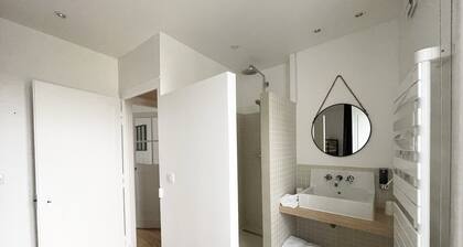 Chambre Familiale Avec Salle de Bains Privative à 10 Minutes de Disneyland Paris
