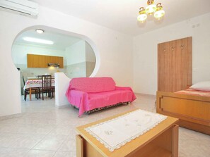 TV - Holiday apartment with air conditioning (Štinjan)