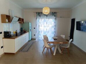 Stovetop, coffee/tea maker, electric kettle, high chair