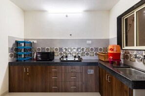 Fridge, microwave, stovetop, toaster