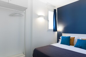 2 bedrooms, iron/ironing board, WiFi, bed sheets - Terrasse Manuela Apartment 2 (Napoli)