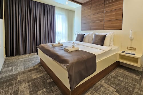 Deluxe Apartment | 迷你吧、办公桌、笔记本电脑工作区、隔音
