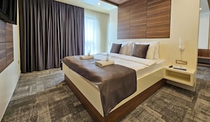 豪華客房 | 書桌、筆電工作空間、隔音、免費無線上網