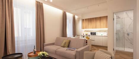 21-tums platt-tv med satellitkanaler