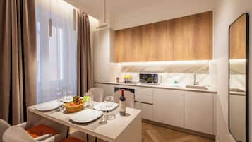 Family Apartment, 2 Bedrooms (Novos Emerald) | Dining